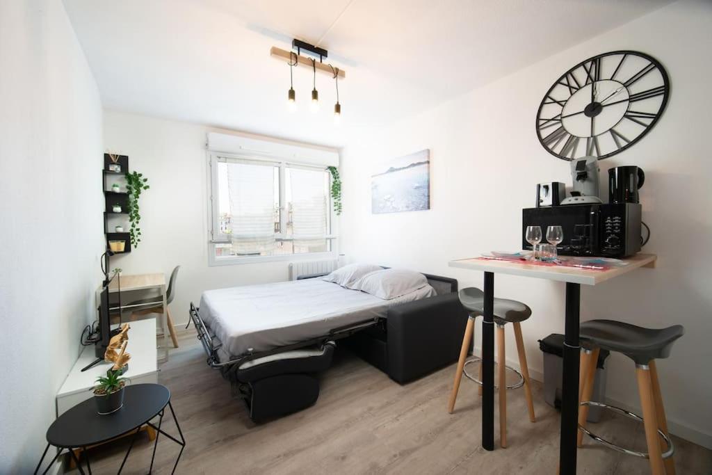 Fully Equipped Apartment St Charles Train Station Marseille Exterior photo